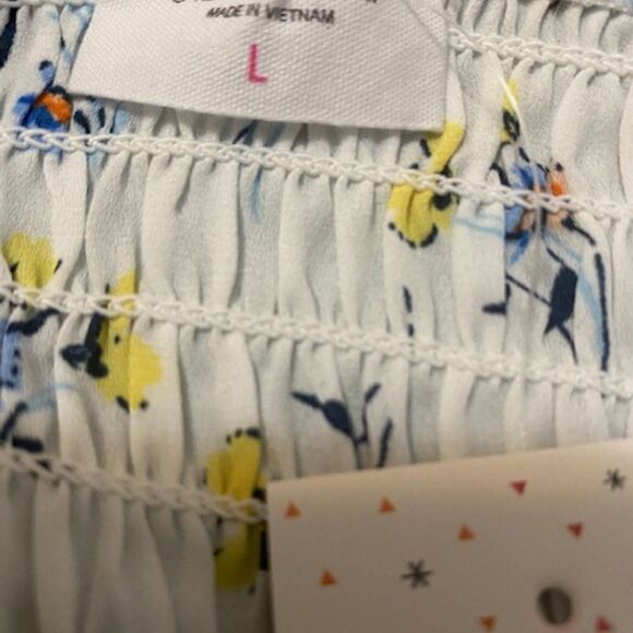 Sienna Sky White floral halter, size Large - Picture 3 of 3